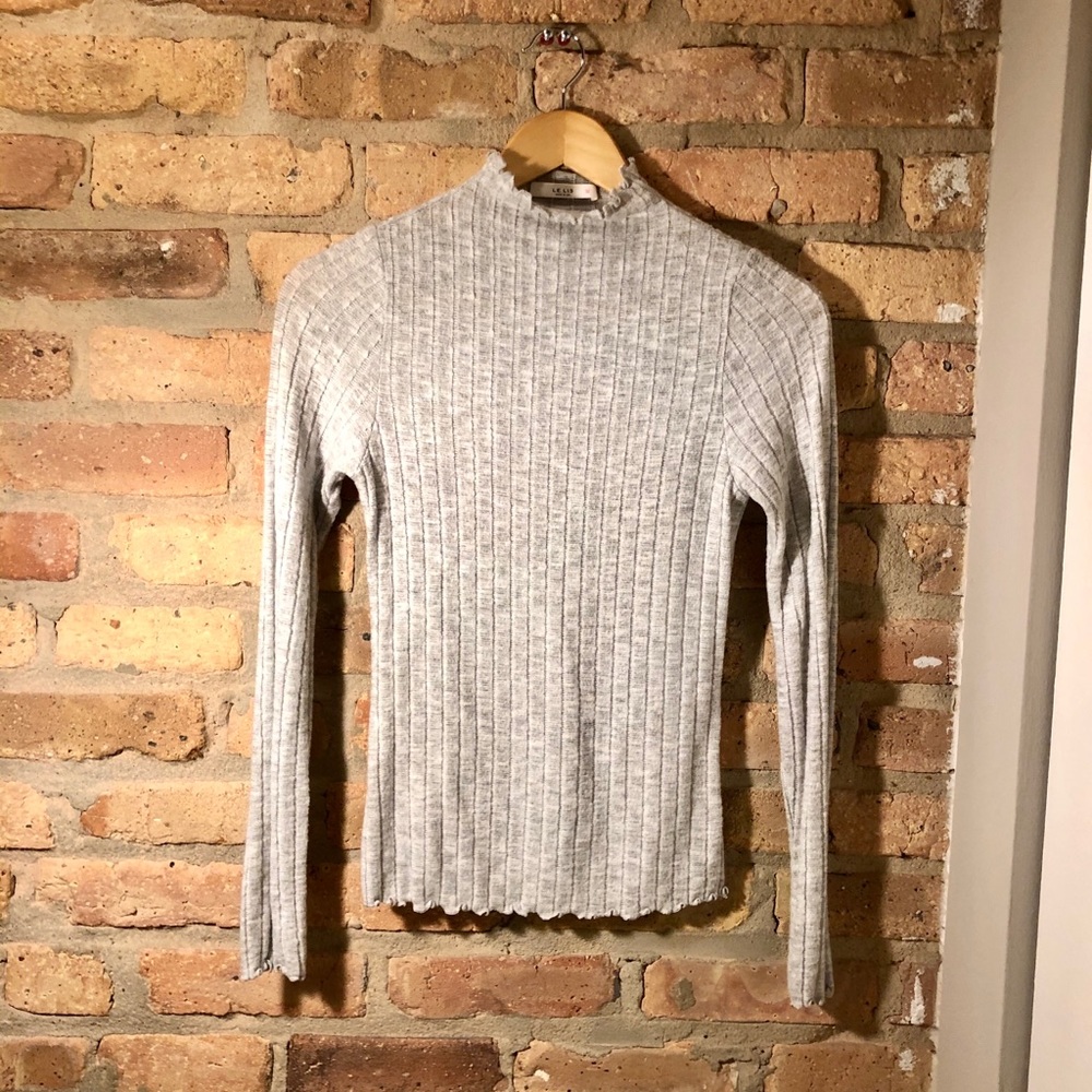 Le Lis Long Sleeve Mock Neck